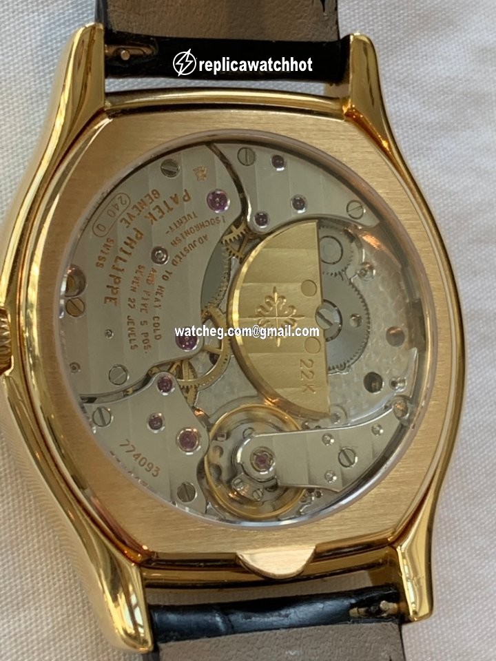 Patek Philippe Perpetual Calendar Mens watch Unisex Automatic Yellow gold 5040J 4