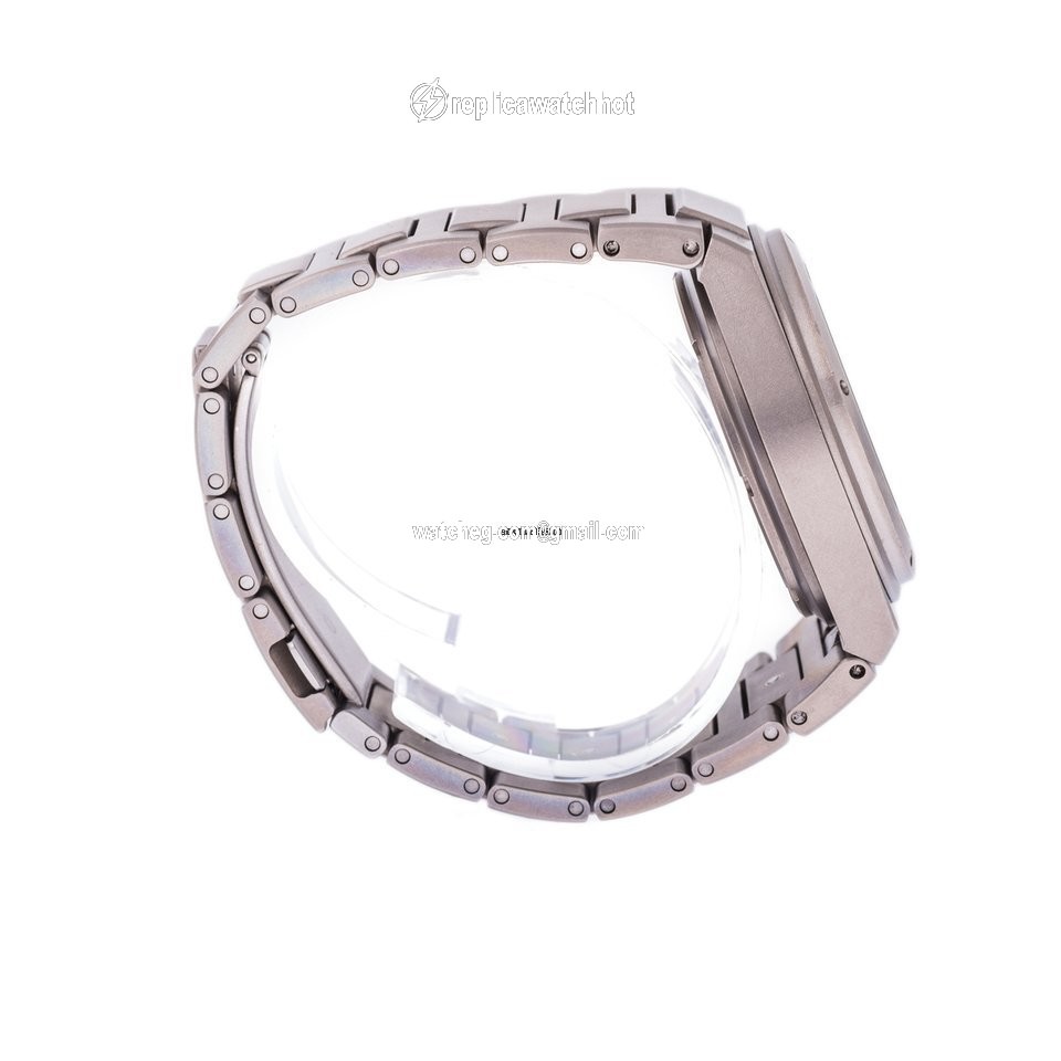 IWC Ingenieur AMG Mens watch Unisex Automatic Titanium IW3725 4
