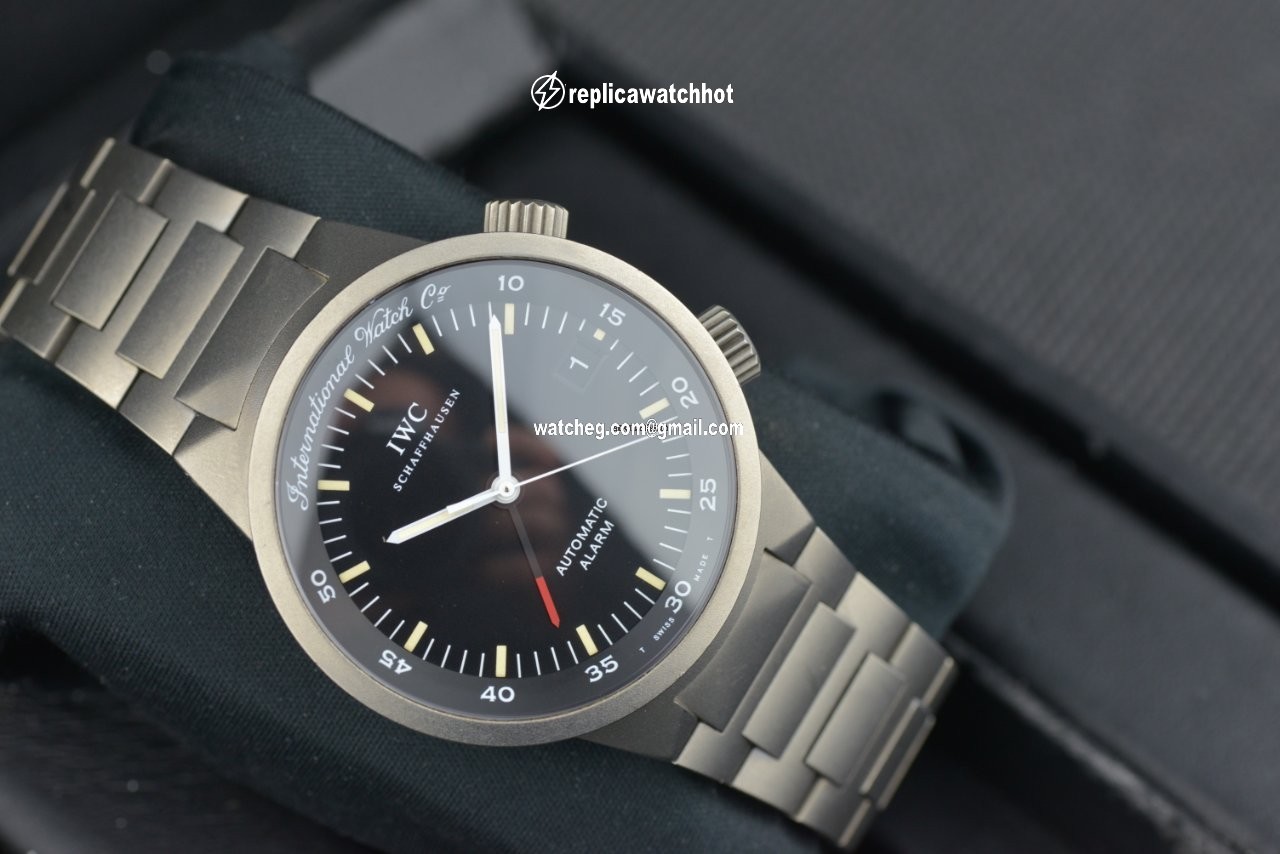 IWC GST Mens watch Unisex Automatic Titanium IW3537 4