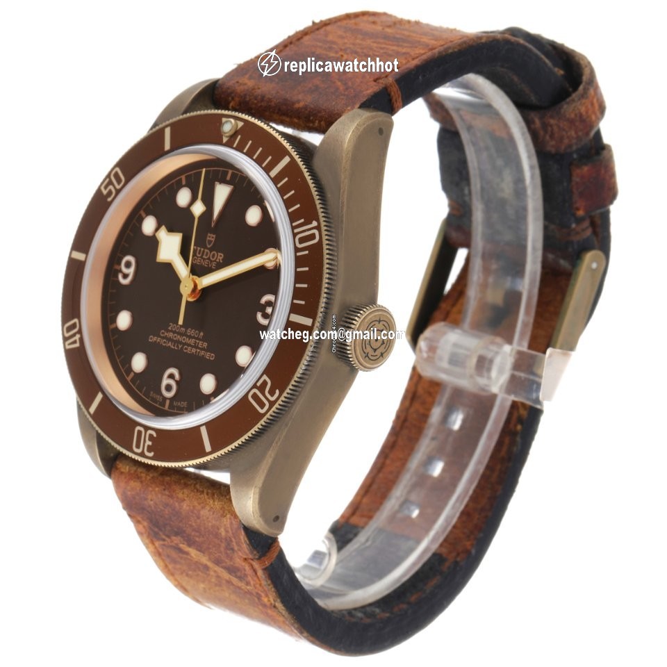 Tudor Black Bay Bronze Mens watch Unisex Automatic 79250B 4