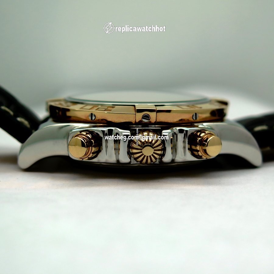 Breitling Chronomat 41 Gold Steel CB014012 4