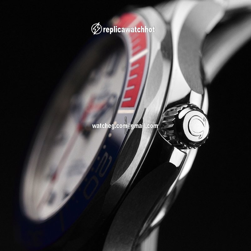 Omega Seamaster Diver 300 M Mens watch Unisex Automatic 212.32.41.20.04.001 4