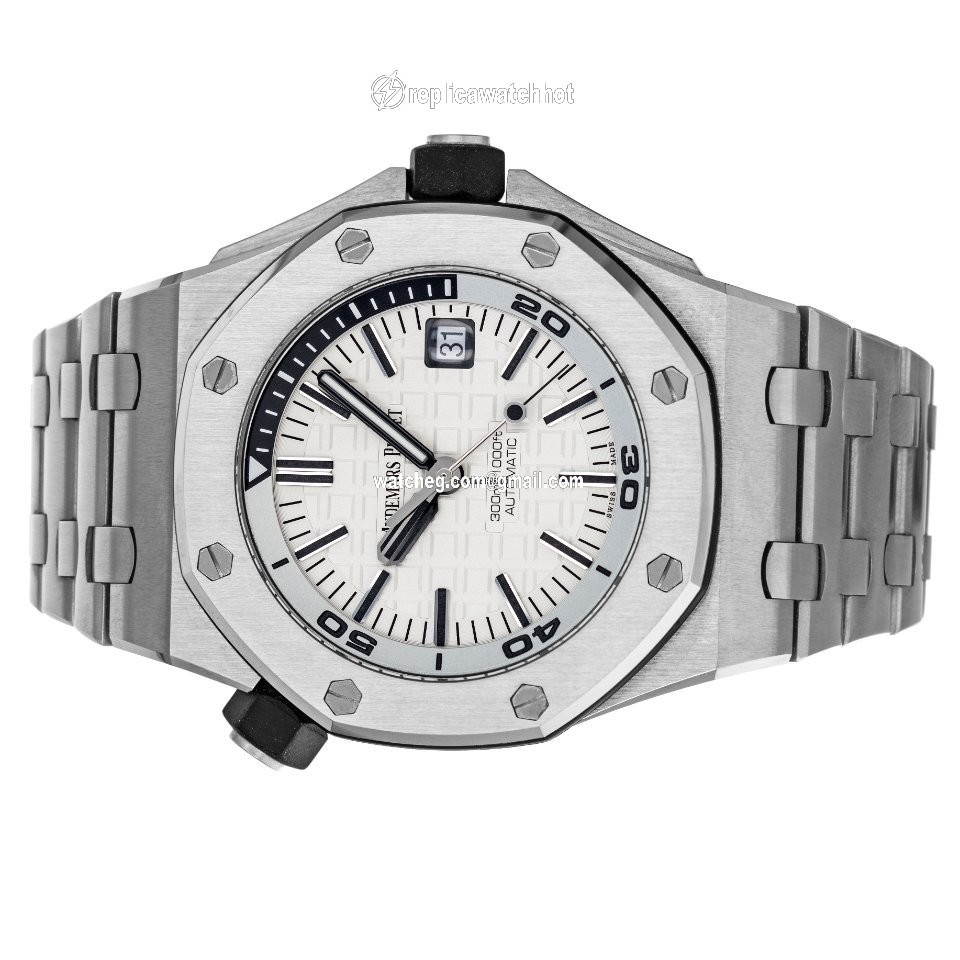 Audemars Piguet Royal Oak Offshore Diver Mens watch Unisex Automatic Steel 15710ST 4