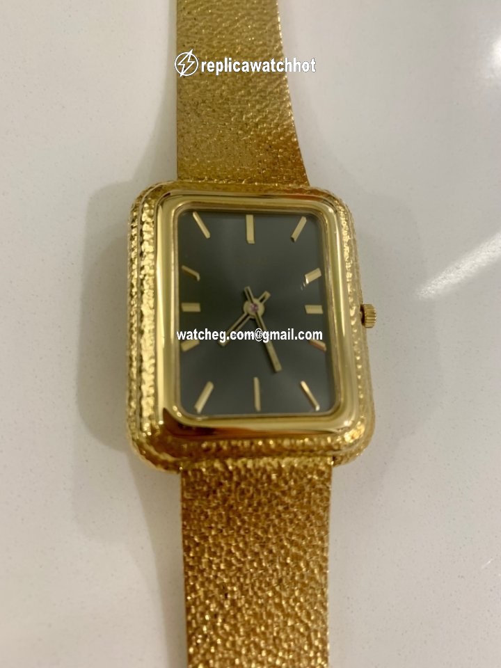 Piaget Mens watch Unisex Quartz Yellow gold 14101 4