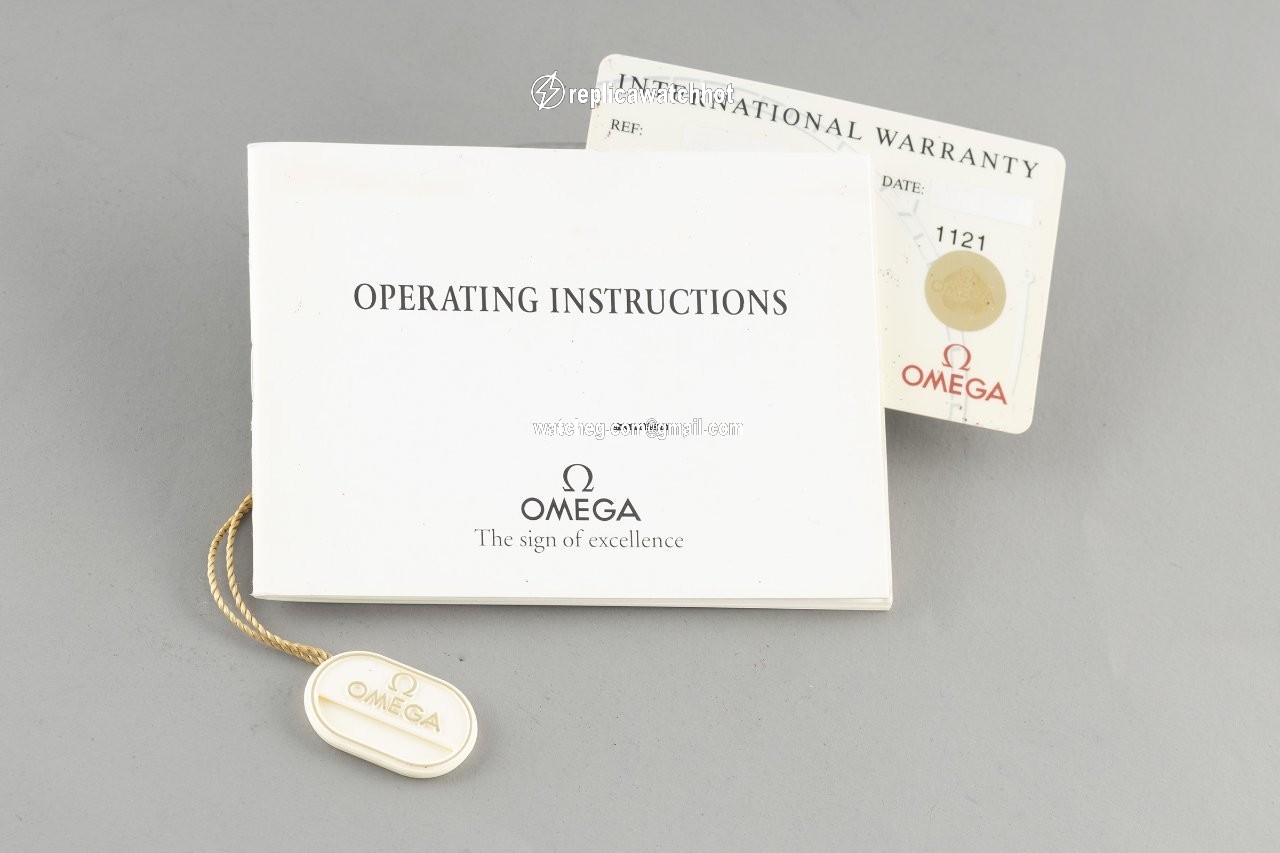 Omega Speedmaster Date Mens watch Unisex Automatic Yellow gold 3611.20.00 4