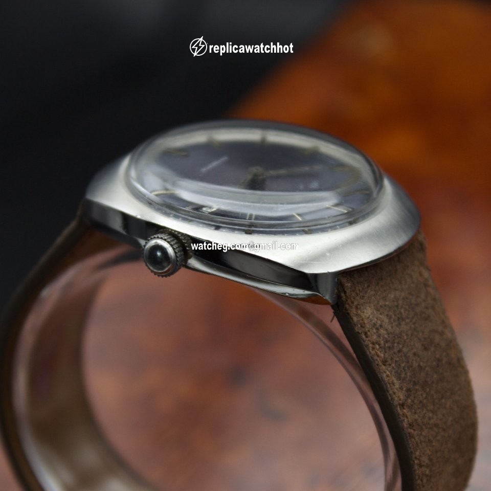 IWC Automatic Steel R819A 4