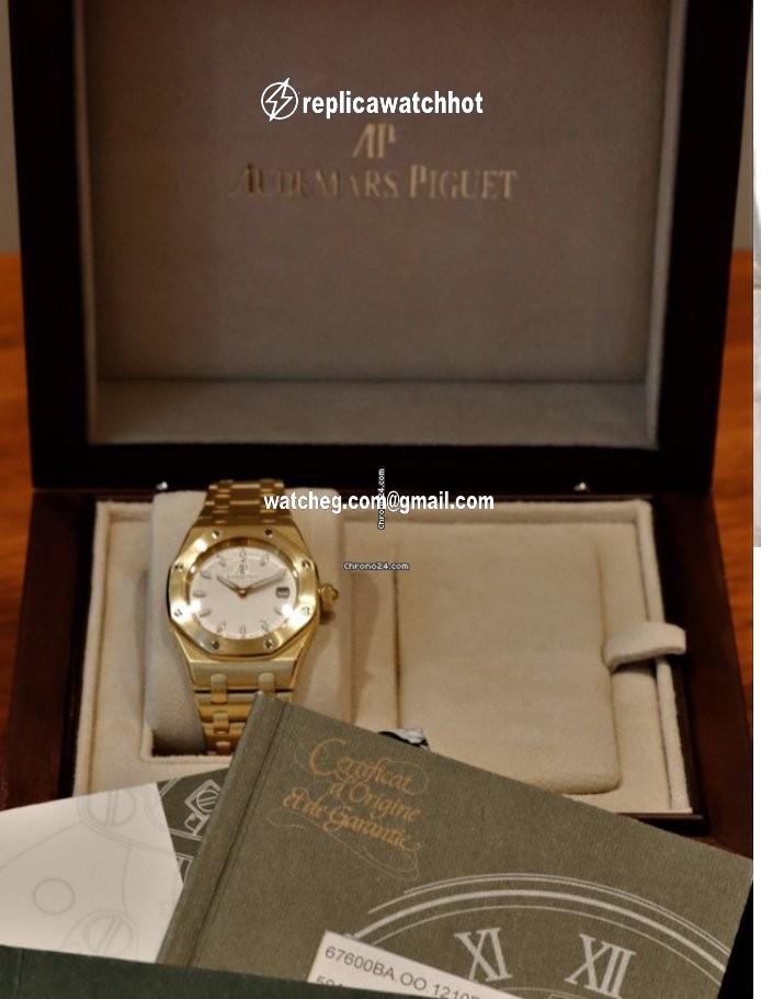Audemars Piguet Royal Oak Lady Womens watch Yellow gold 67600BA.OO.D090CR.01 4