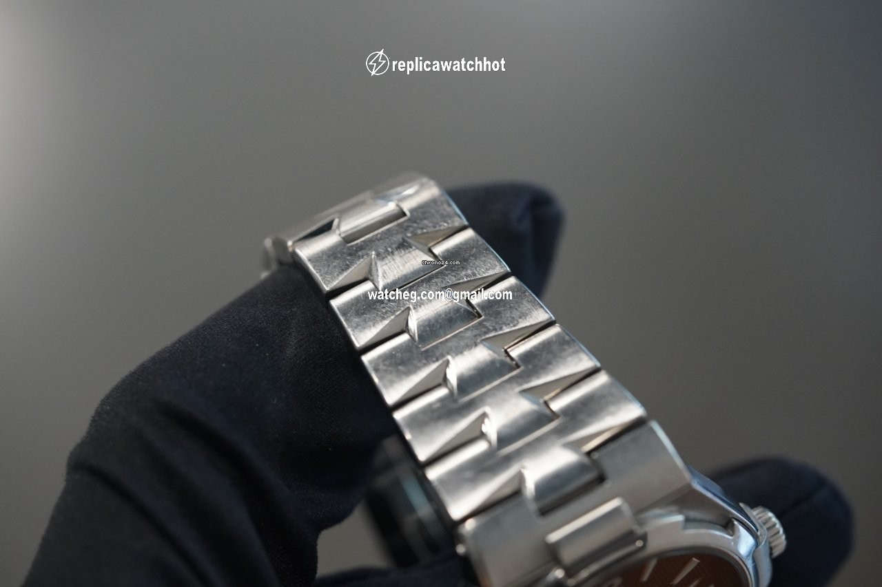 Vacheron Constantin Overseas Mens watch Unisex Automatic Steel 47040 B01A-9094 4