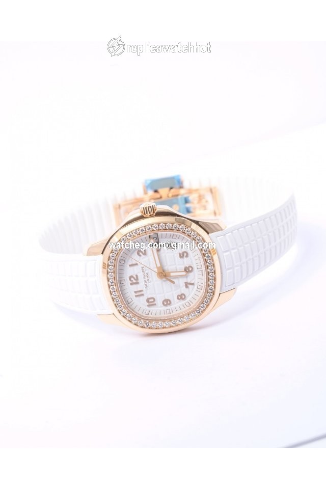 Patek Philippe Aquanaut Rose gold 5268 200R-001 4
