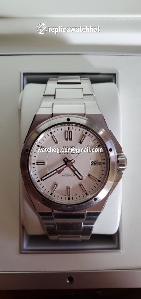 IWC Ingenieur Automatic Mens watch Unisex Automatic Steel IW323904 4