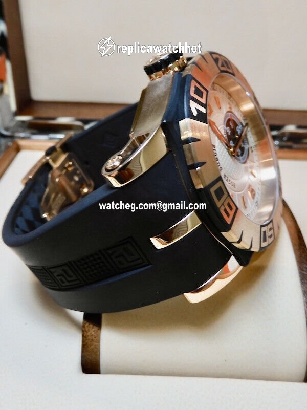 Roger Dubuis Easy Diver Automatic Rose gold SED46 4