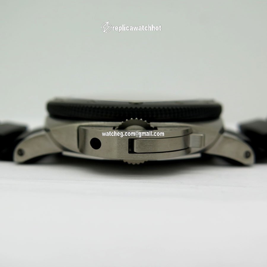 Panerai Luminor Submersible Mens watch Unisex Automatic Carbon PAM 799 4