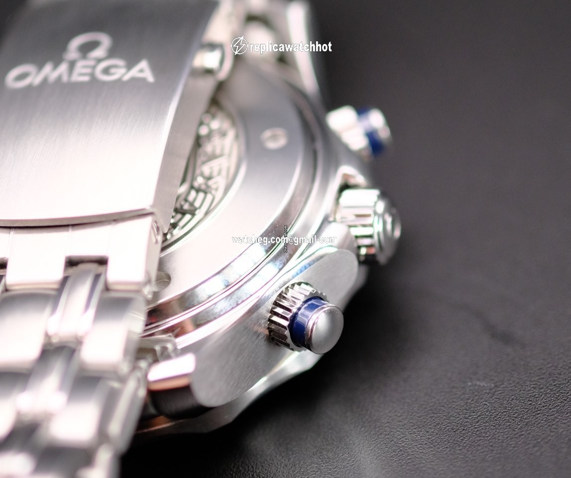 Omega Seamaster Diver 300 M Mens watch Unisex Automatic Steel 212.30.44.50.03.001 4