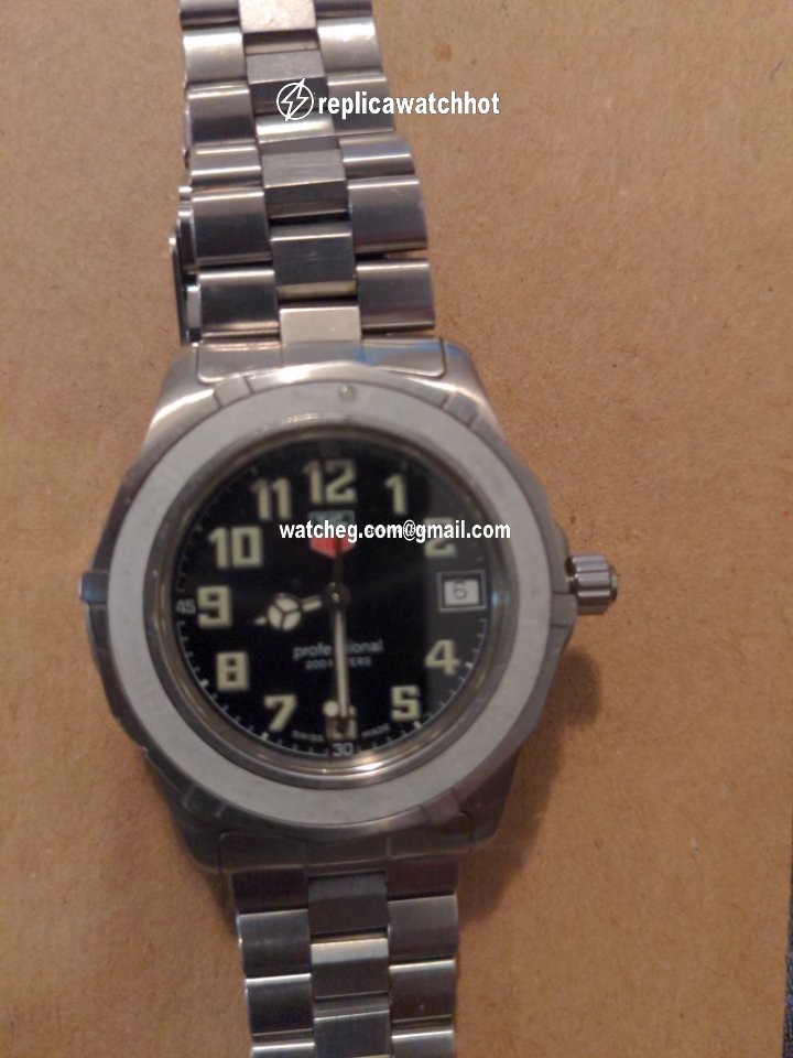 TAG Heuer 2000 WM1112 4