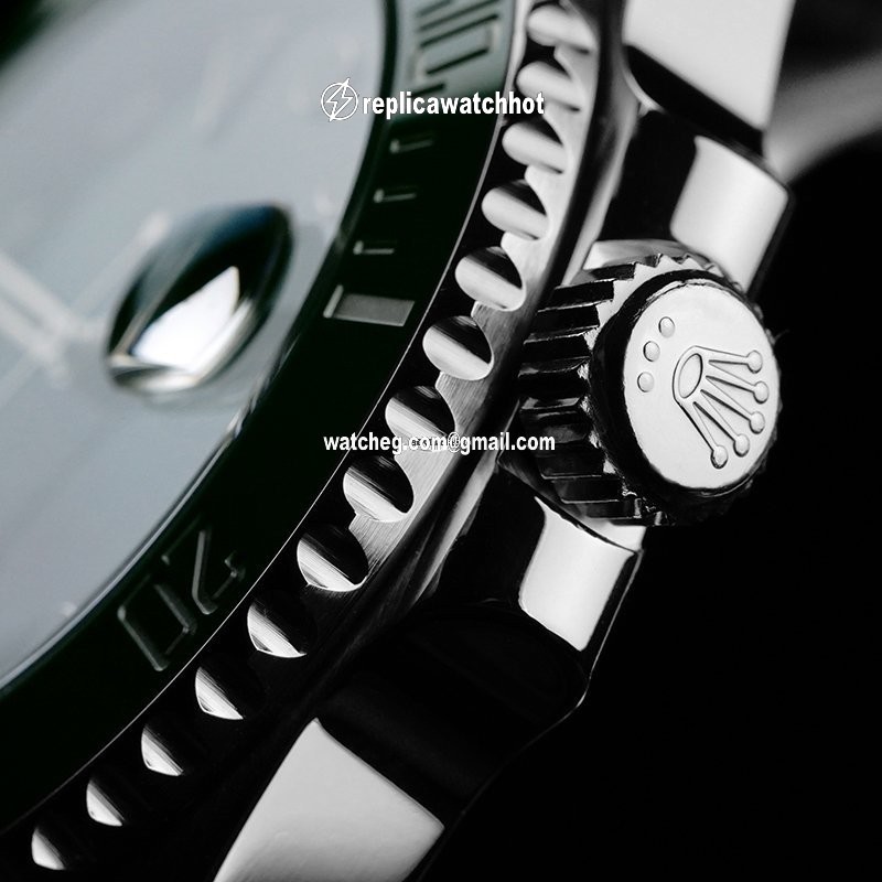Rolex Submariner Date Mens watch Unisex Steel Automatic 116610LV 4