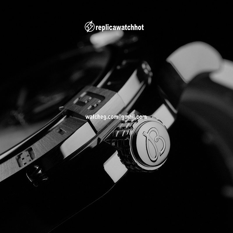 Breitling Avenger II GMT Mens watch Unisex Automatic Steel A32390111B2A1 4