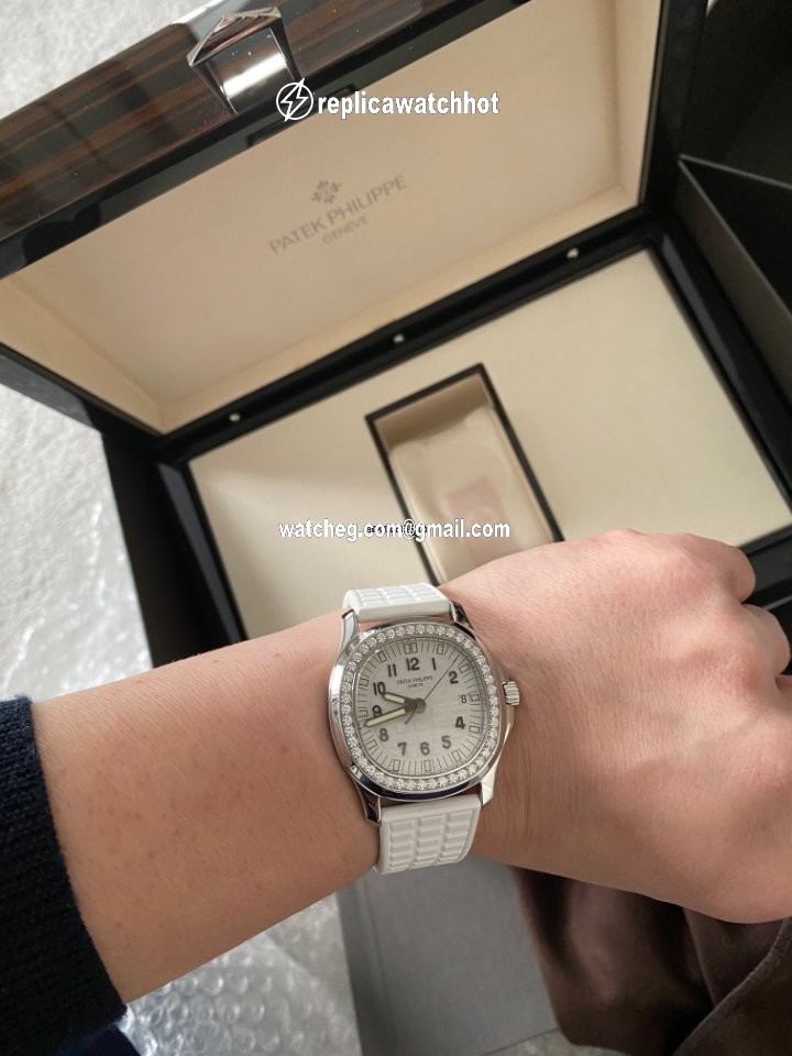 Patek Philippe Aquanaut Womens watch Quartz Steel 4961A 4