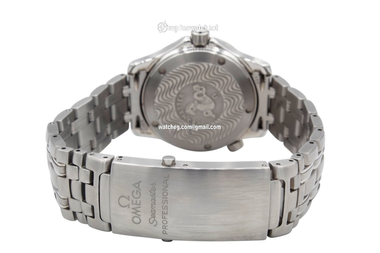 Omega Seamaster Diver 300 M Mens watch Unisex Quartz Steel 2561.80 4