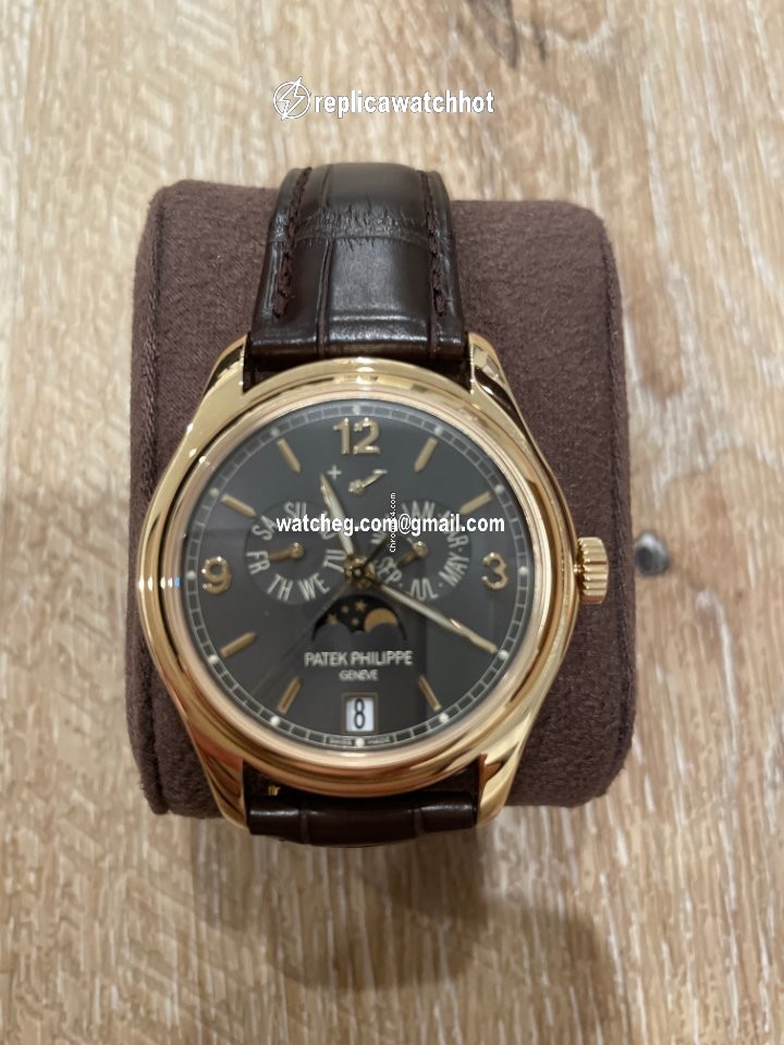 Patek Philippe Annual Calendar Mens watch Unisex Automatic Yellow gold 5146J-010 4