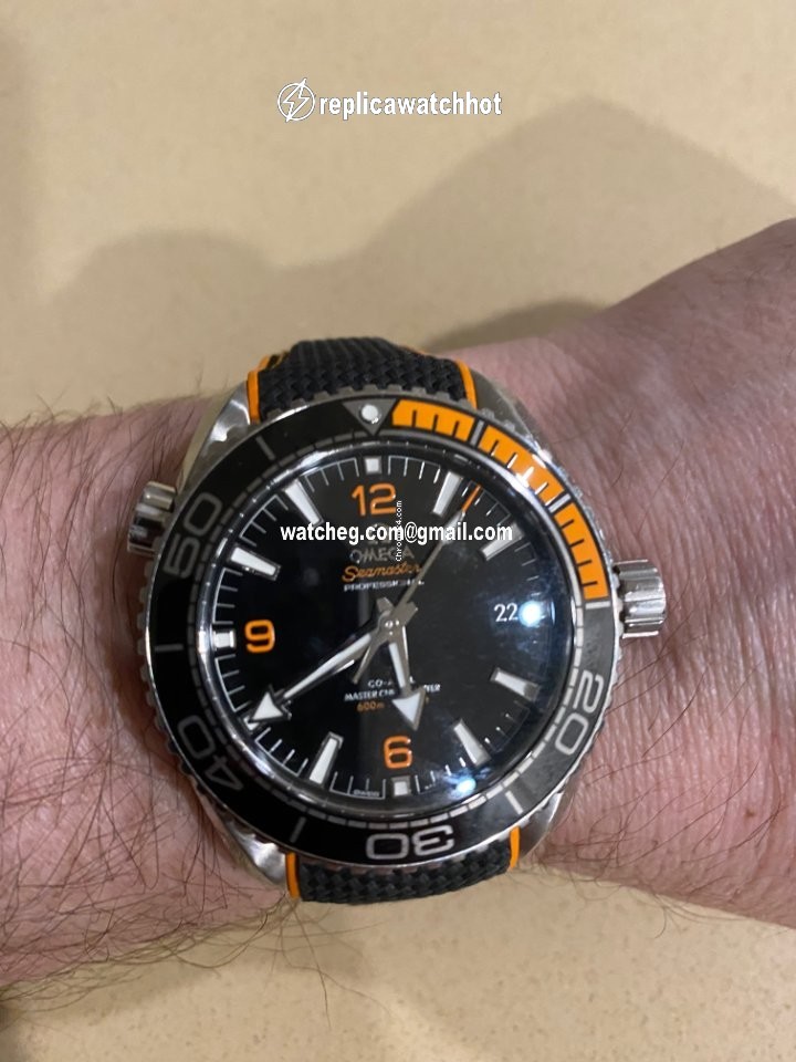 Omega Seamaster Planet Ocean Mens watch Unisex 21532442101001 4