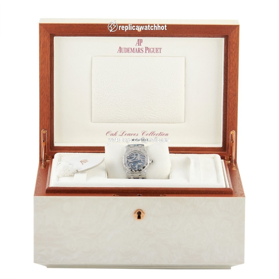Audemars Piguet Royal Oak Lady Mens watch Unisex Quartz White gold 67607BC.ZZ.D001SU.01 4
