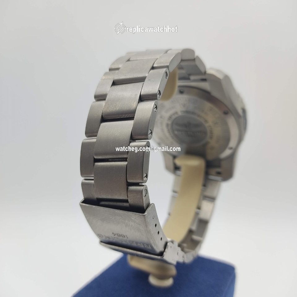 Breitling Cockpit B50 Mens watch Unisex Quartz Titanium EB501022 BD40 4