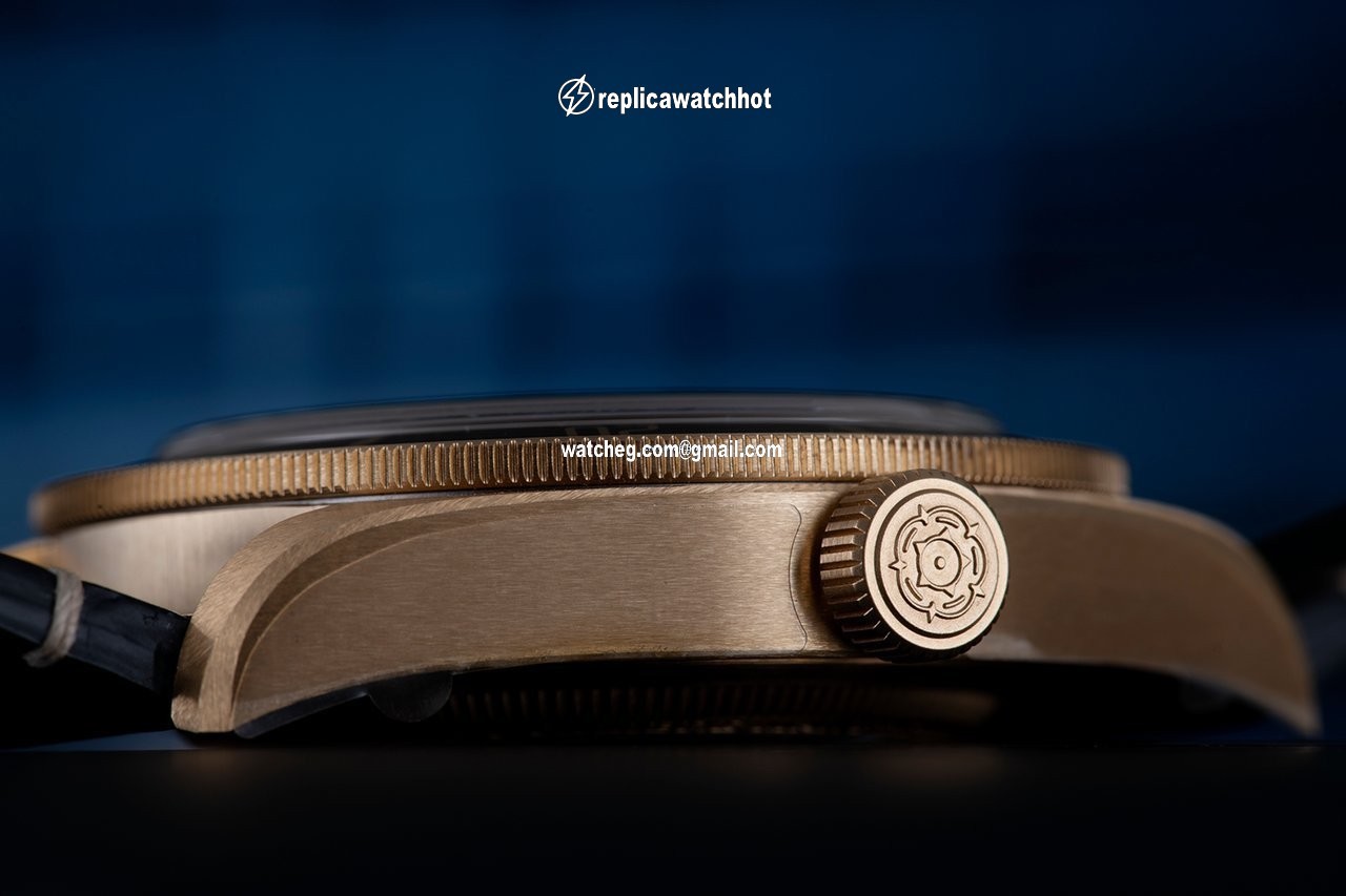 Tudor Black Bay Fifty-Eight Automatic Yellow gold 79018V 4
