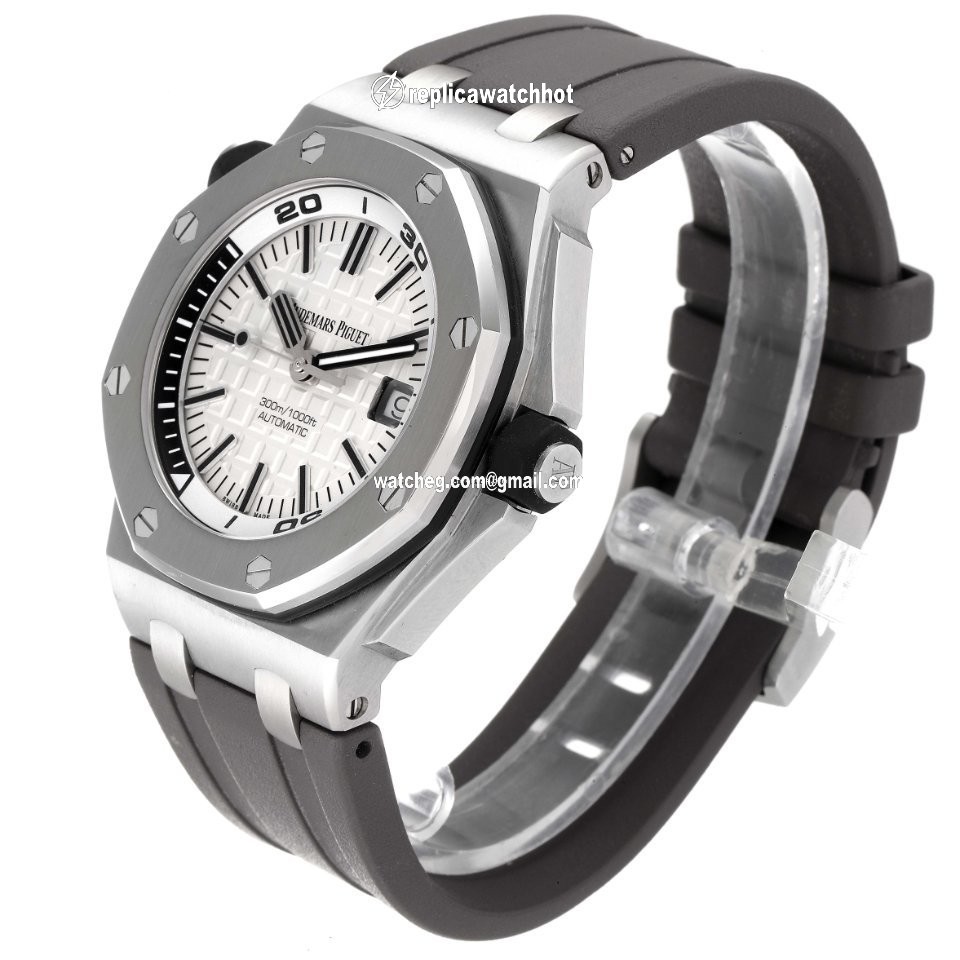 Audemars Piguet Royal Oak Offshore Diver Mens watch Unisex Automatic Steel 15710ST.00.A002CA.02 4