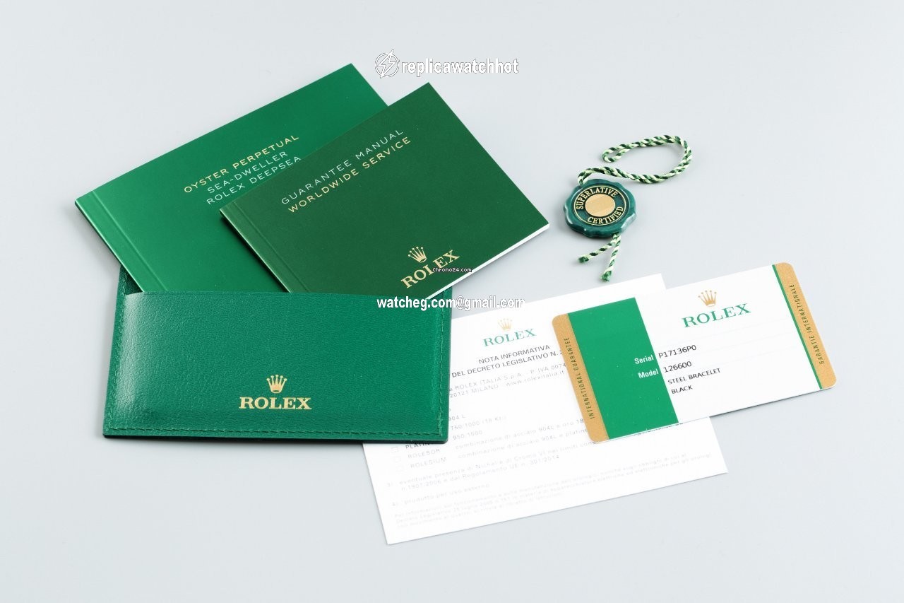 Rolex Sea-Dweller Mens watch Unisex Steel Automatic 126600 4