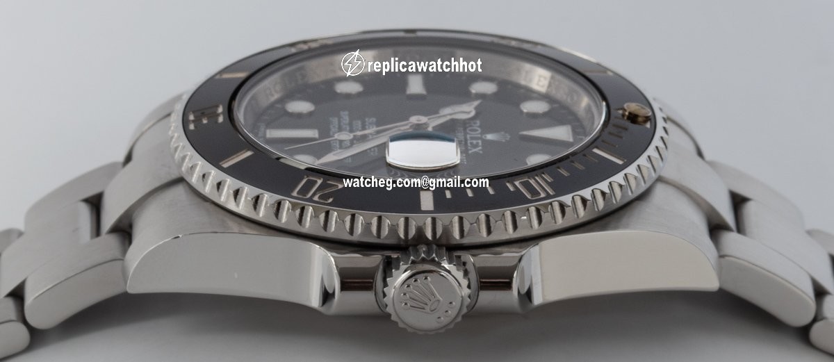 Rolex Submariner Date Mens watch Unisex Steel Automatic 116610 LN 4
