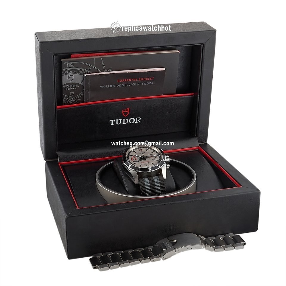 Tudor Grantour Chrono Fly-Back Mens watch Unisex Automatic Steel M20550N 4