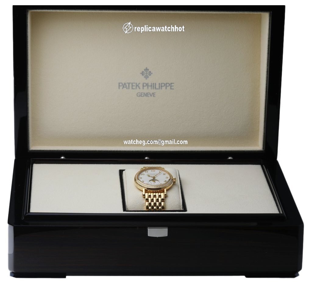 Patek Philippe Complications Womens watch Manual winding Yellow gold 7121 1J-001 4
