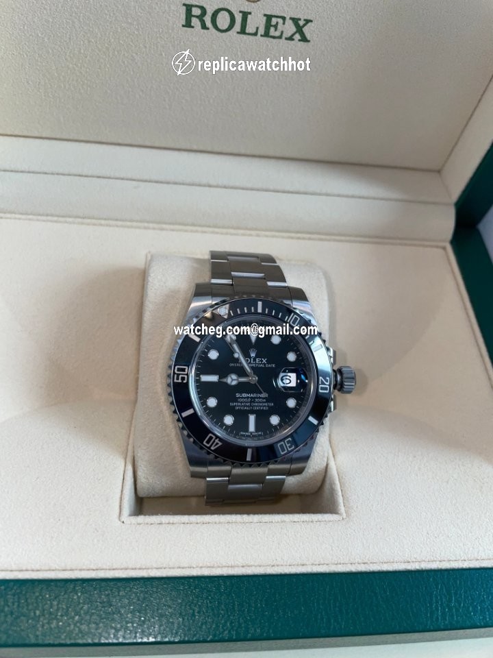 Rolex Submariner Date Mens watch Unisex Steel Automatic 16610LN 4