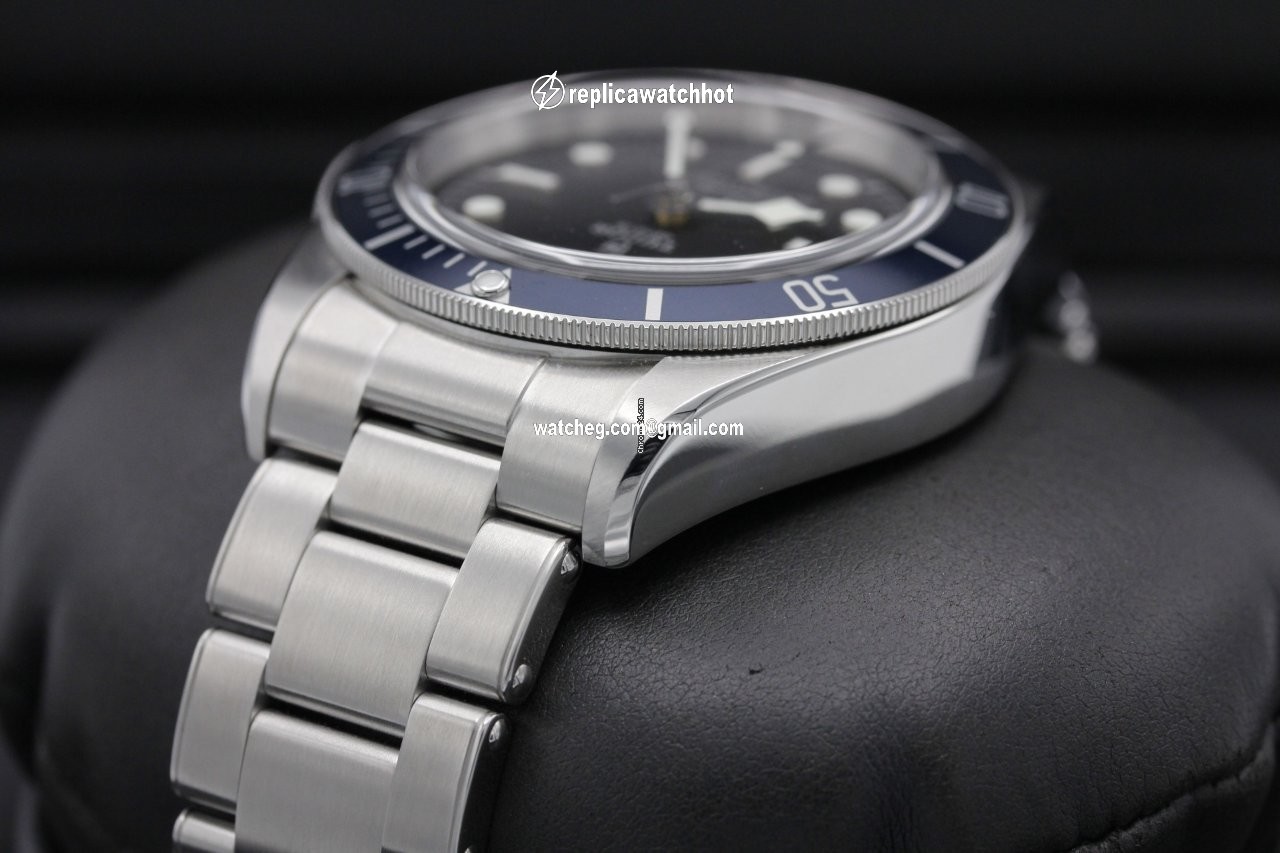 Tudor Black Bay Steel 79230 4