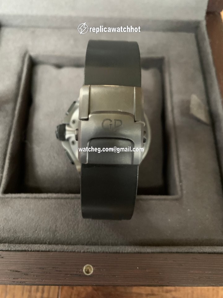 Girard Perregaux Laureato Mens watch Unisex Automatic Titanium 80175 4