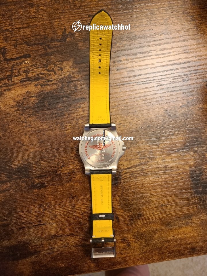 Breitling Avenger Mens watch Unisex Automatic Steel A17318101B1X1 4
