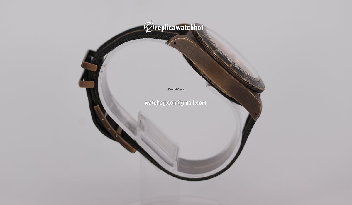 Tudor Black Bay Bronze Automatic Bronze 79250BA-0002 4