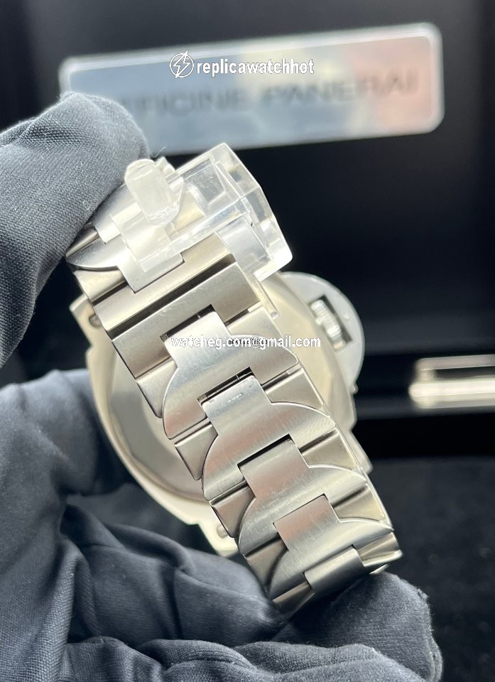 Panerai Luminor Submersible Mens watch Unisex Automatic Titanium PAM 00106 4