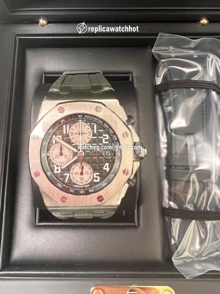 Audemars Piguet Royal Oak Offshore Chronograph Mens watch Unisex Automatic Titanium 26238TI.OO.A056CA.01 4