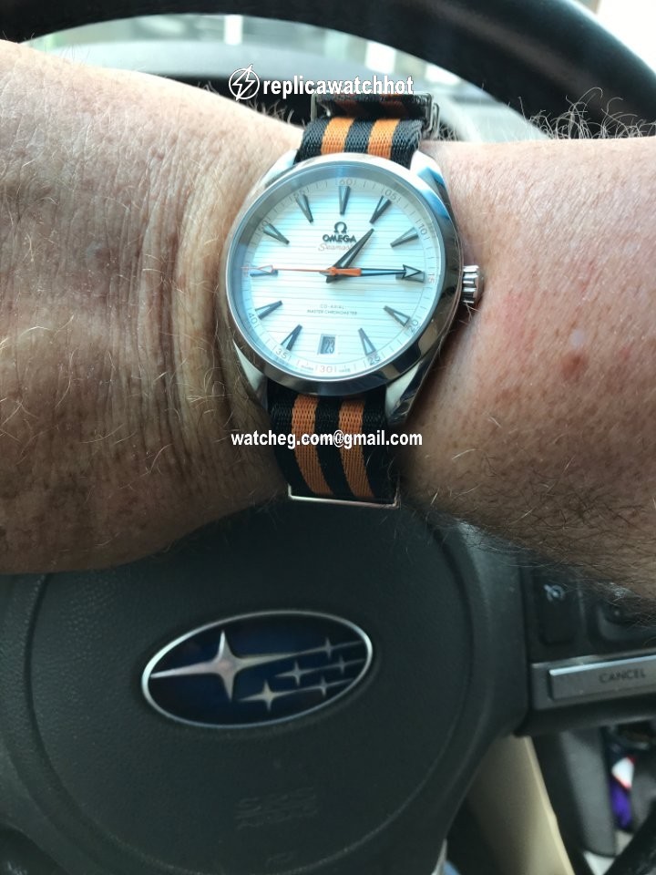 Omega Seamaster Aqua Terra Mens watch Unisex Automatic Steel 220.12.41.21.02.003 4