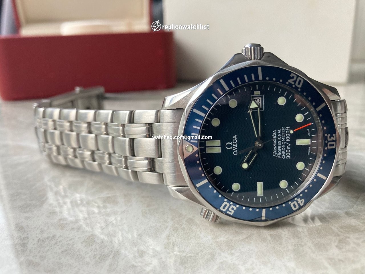 Omega Seamaster Diver 300 M Mens watch Unisex Automatic Steel 25318000 4