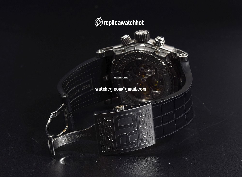 Roger Dubuis Easy Diver Mens watch Unisex Automatic Silver SE46.56.9 12.53 4