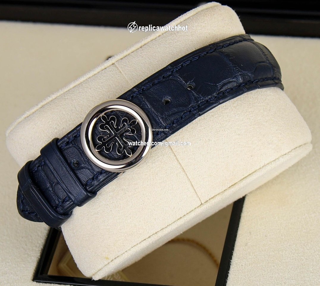 Patek Philippe World Time Chronograph Mens watch Unisex Automatic White gold 5930G 4