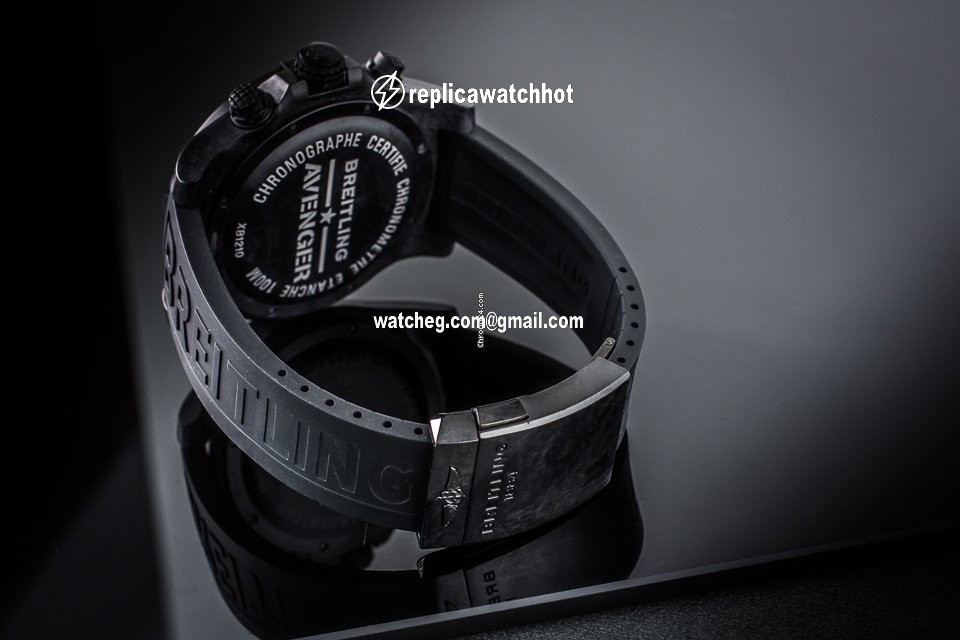 Breitling Avenger Hurricane Mens watch Unisex Automatic XB1210 4