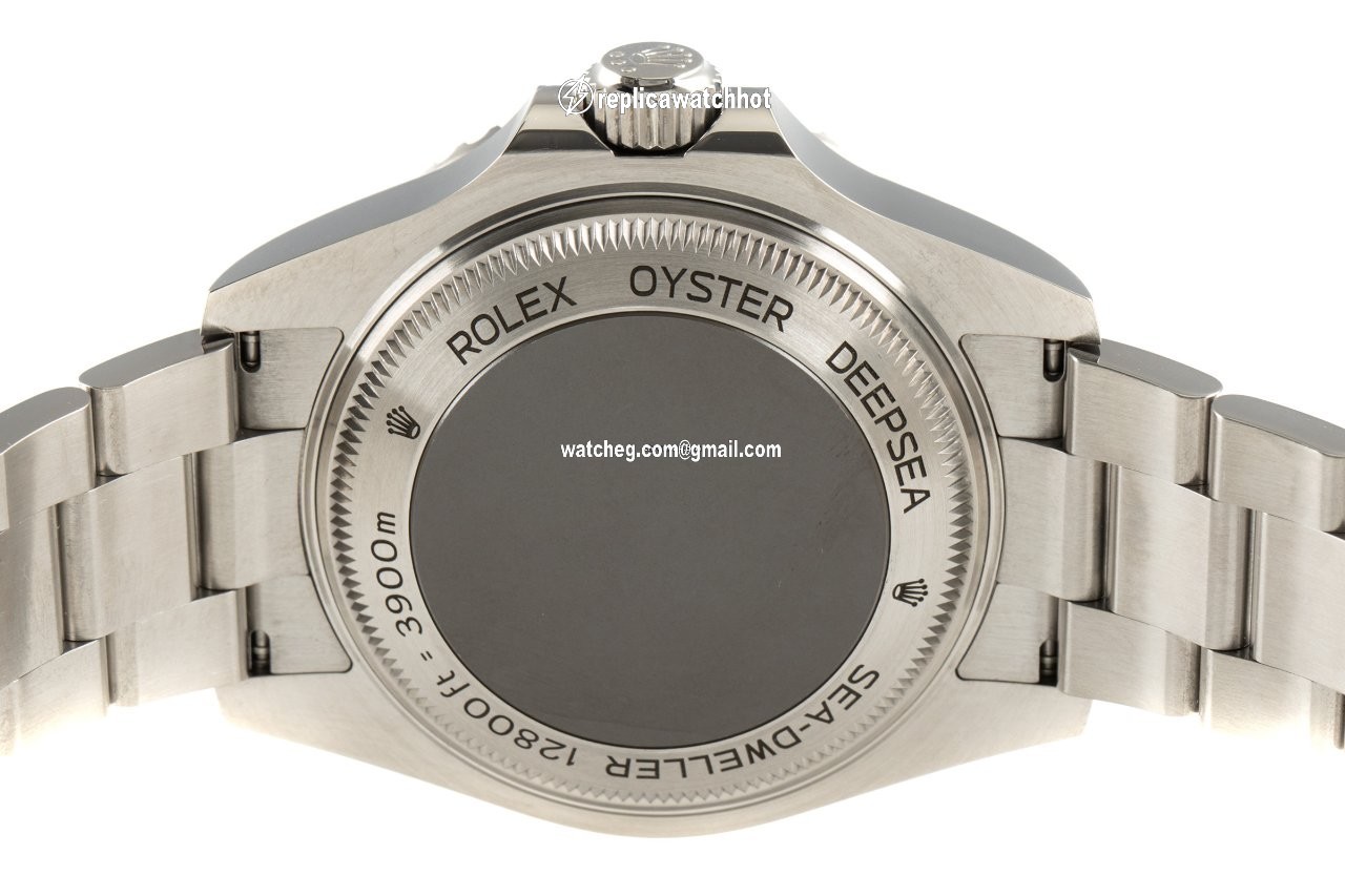 Rolex Sea-Dweller Deepsea Mens watch Unisex Steel Automatic 126660 4