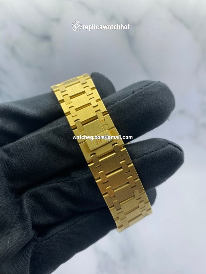 Audemars Piguet Royal Oak Jumbo Mens watch Unisex Automatic Yellow gold 15202BA.OO.0944BA.01 4