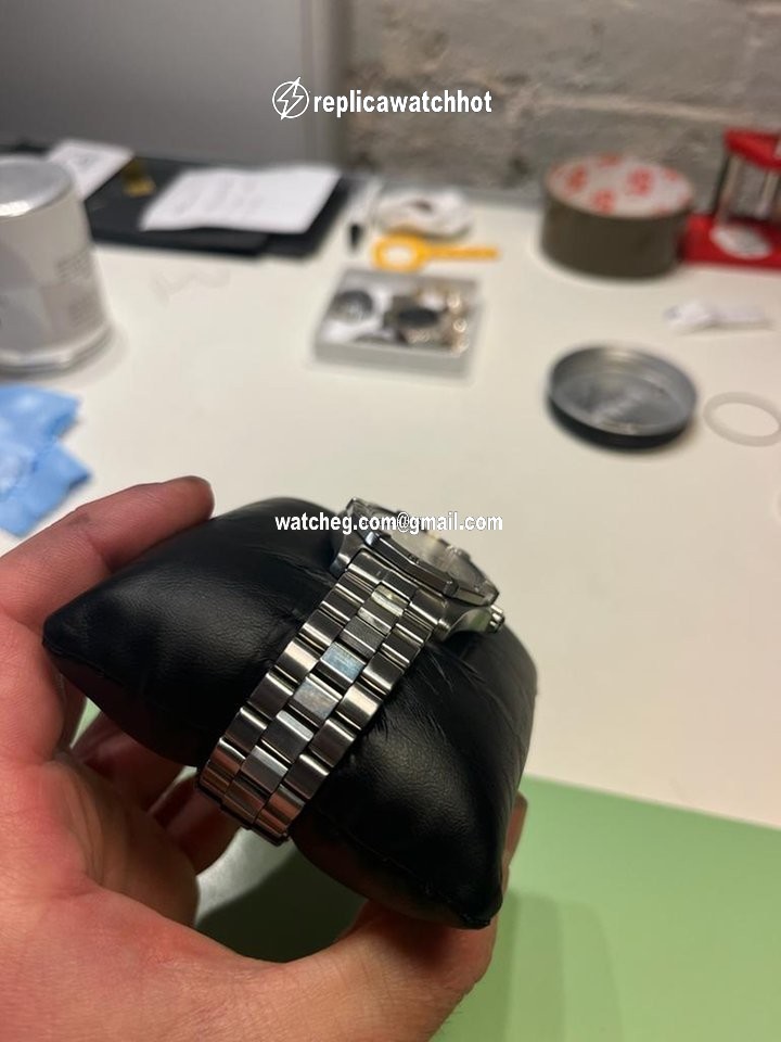 TAG Heuer 2000 Mens watch Unisex Quartz WK1212-0 4