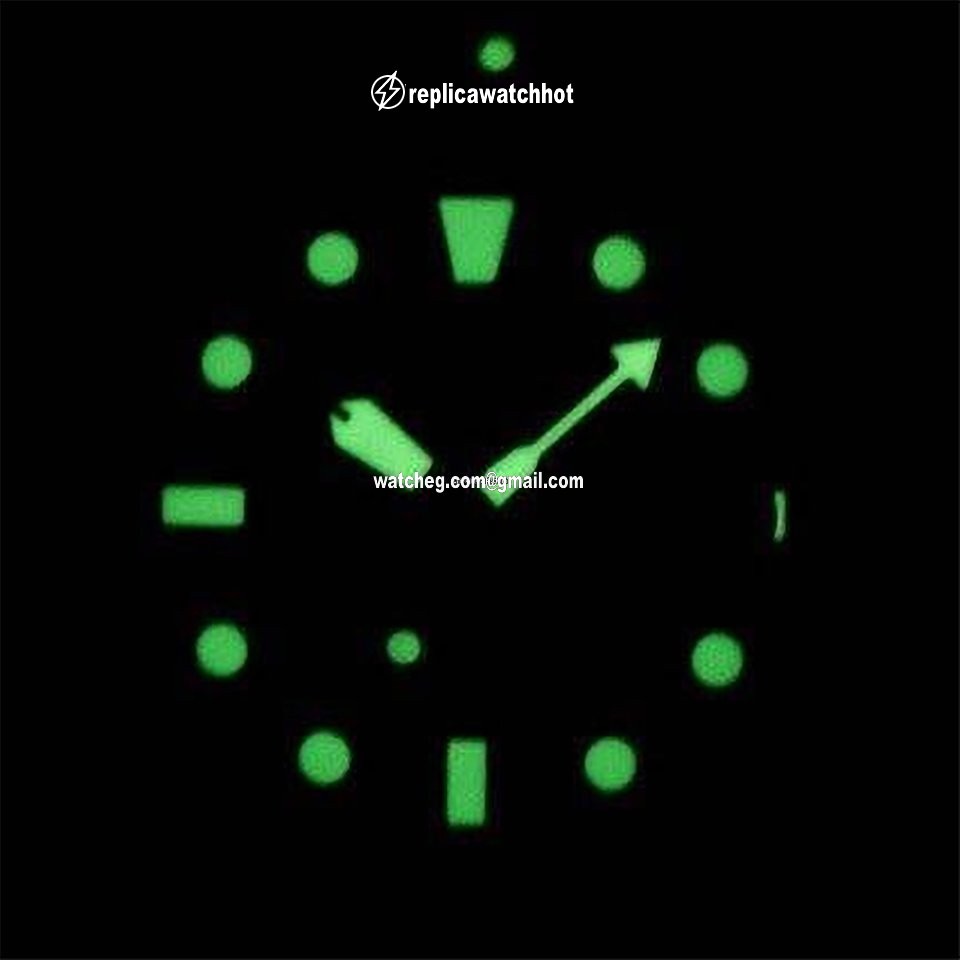 Seiko Prospex Mens watch Unisex Quartz Steel SNE441P1 4