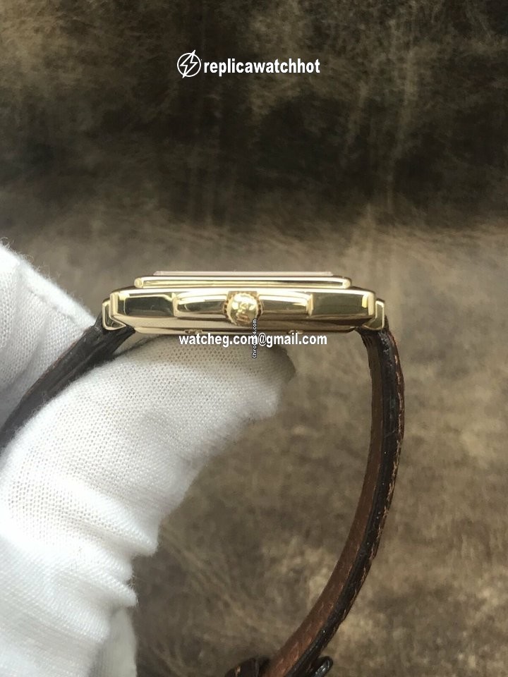 Corum Automatic Yellow gold 74.121.56 4