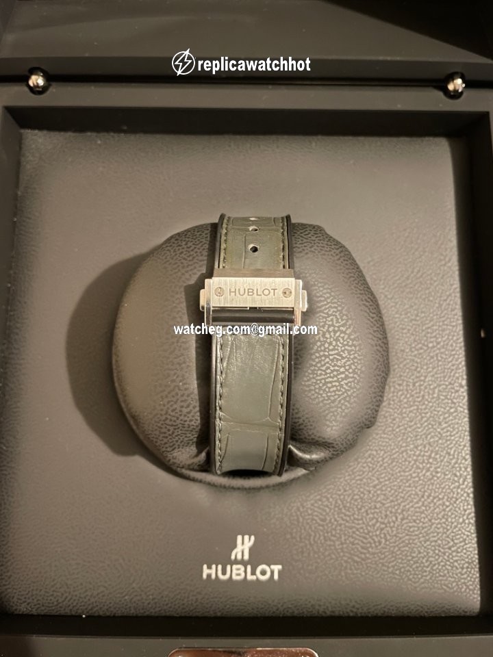 Hublot Classic Fusion 45, 42, 38, 33 mm Automatic 1092832 4